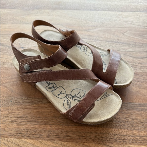 Josef Seibel Sandals Tonga 25 Camel Brown Leather Sandals size 42 EURO - Picture 1 of 13
